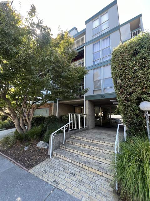 365 Perkins St #105, Oakland, CA 94610