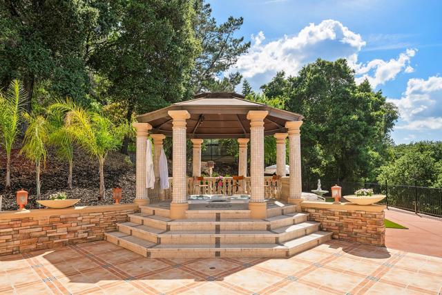 16840 Cypress Way, Los Gatos CA: https://media.crmls.org/mediaz/a397e8d0-9dc6-441c-8643-2a6576cc9cad.jpg