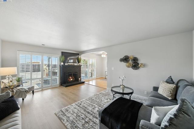 15740 Via Sonata, San Lorenzo CA: https://media.crmls.org/mediaz/a398295b-371e-43e8-b018-17e3e26210db.jpg