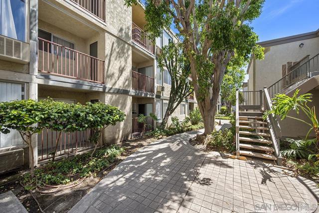 6675 Mission Gorge Road, San Diego CA: https://media.crmls.org/mediaz/a398473a-04e6-4594-b753-434ffafd8ae9.jpg