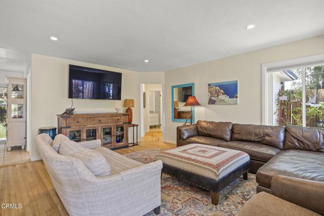 301 Park Road, Ojai CA: https://media.crmls.org/mediaz/a3984e61-52a4-4e04-a231-8ec0dcaf8ba6.jpg