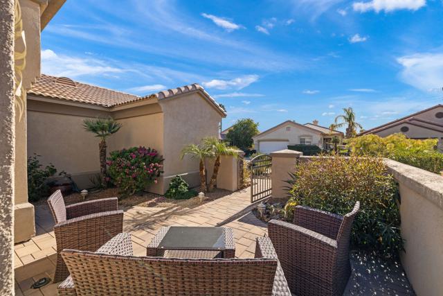 80464 Muirfield Drive, Indio CA: https://media.crmls.org/mediaz/a39a80ca-666f-4b4e-9a53-3c00edd76235.jpg