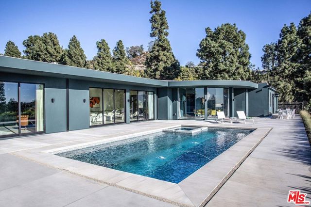 1715 Loma Vista Drive photo 4