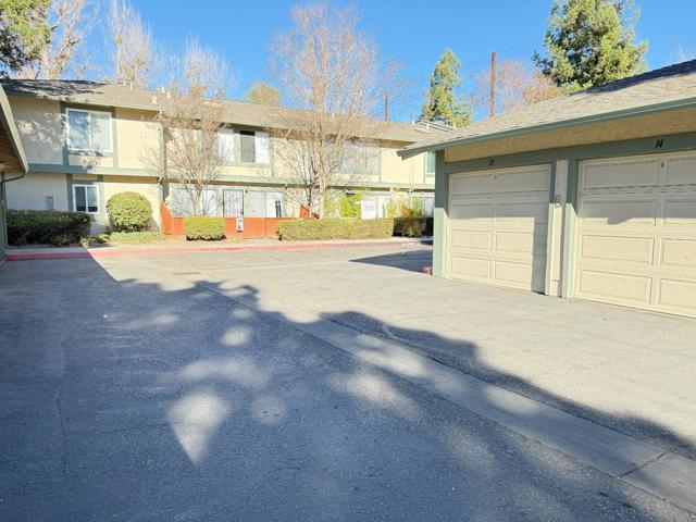 2701 Lone Bluff Way, San Jose CA: https://media.crmls.org/mediaz/a39b7044-4b0f-49c8-9e80-9b92ecddccac.jpg