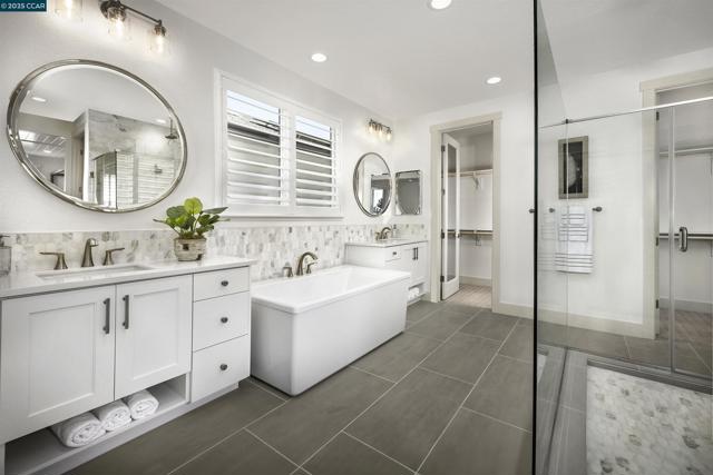 17576 Bushwick Lane, Lathrop CA: https://media.crmls.org/mediaz/a39c7866-70b7-41d1-ba44-0eb72b852cbb.jpg