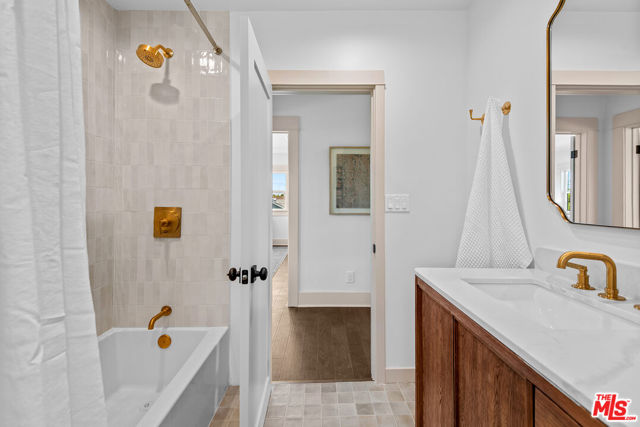 3816 S Harvard Boulevard, Los Angeles CA: https://media.crmls.org/mediaz/a39d166d-860a-4d19-a7d1-4bda1f7eade6.jpg