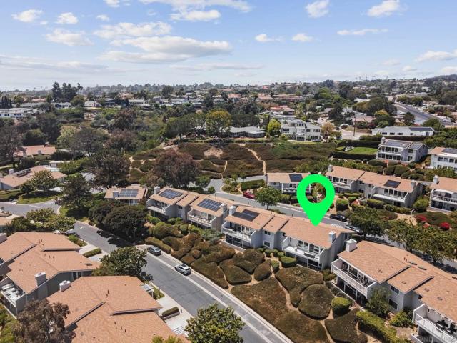 2143 Caminito San Martin, La Jolla CA: https://media.crmls.org/mediaz/a39d628f-284d-4a72-89e2-4bc7d52ffb6b.jpg