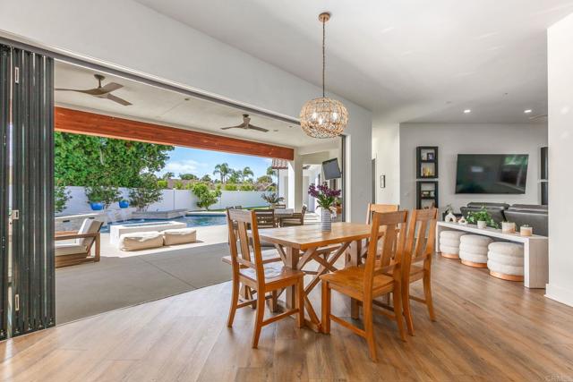 2630 Vistosa Place, Carlsbad CA: https://media.crmls.org/mediaz/a39e3695-74e9-4c1b-ac84-9e2079e568fa.jpg