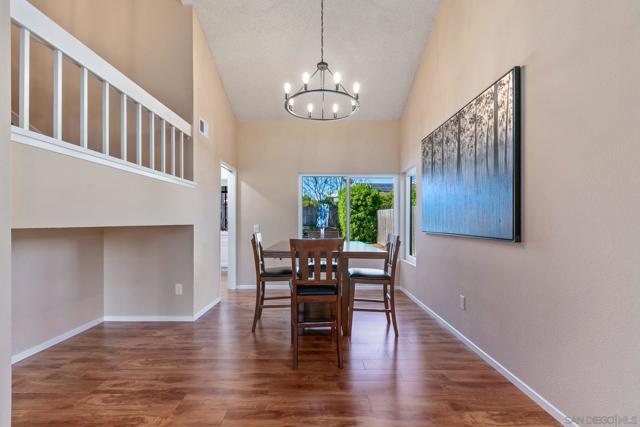 4468 Inverness Drive, Oceanside CA: https://media.crmls.org/mediaz/a39e7cba-020c-40d5-a87d-bd275b6b9741.jpg