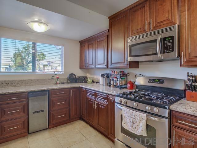 3844 Brems St, San Diego CA: https://media.crmls.org/mediaz/a39f789f-306e-44d5-9d66-4b35bb82cc65.jpg