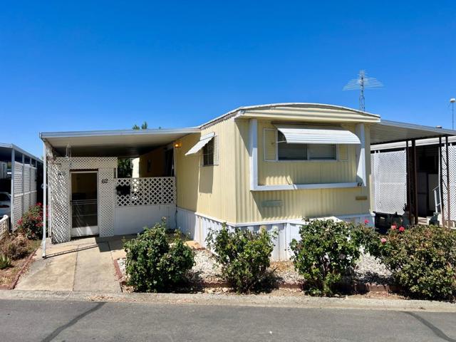 1400 Meredith, Gustine CA: https://media.crmls.org/mediaz/a3a09069-a431-4622-91ef-f04ca49c4b98.jpg