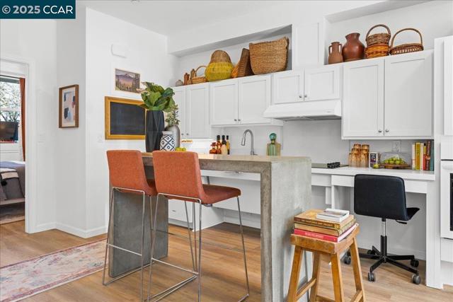 100 Esperanza Place, Walnut Creek CA: https://media.crmls.org/mediaz/a3a1bbcf-c8ac-4d0a-9704-cc5d3fc44cfa.jpg