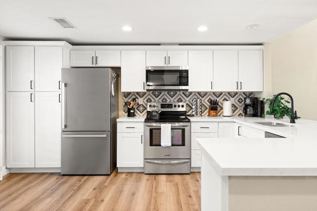 76431 Violet Circle, Palm Desert CA: https://media.crmls.org/mediaz/a3a1bcf6-93ae-4c89-8c67-9b8c1c800409.jpg