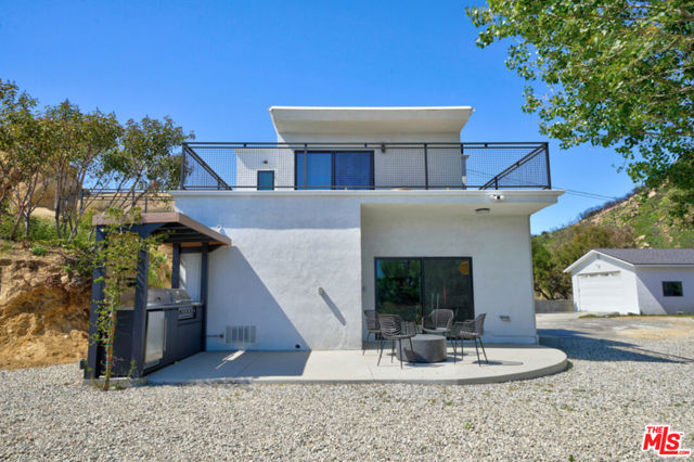 24641 Piuma Road, Malibu CA: https://media.crmls.org/mediaz/a3a23e2a-4ae1-4772-a9b0-1a76a8023f1a.jpg