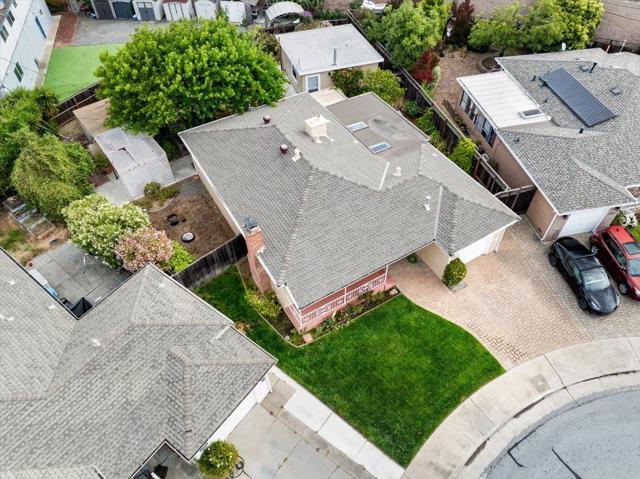 701 Poinsettia Avenue, San Mateo CA: https://media.crmls.org/mediaz/a3a28aa8-2438-412c-be20-9cceebc3ca9a.jpg