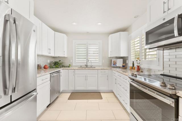 Image 7 of 28 For 3918 La Jolla Village Drive
