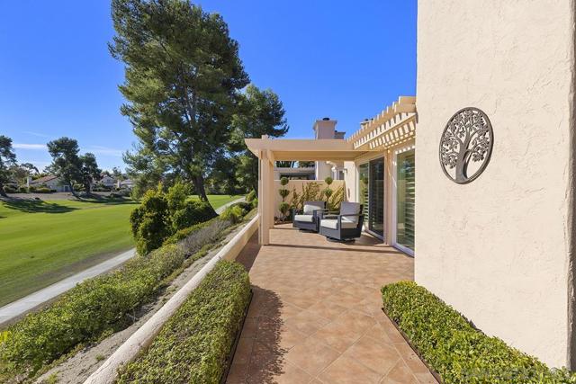 12071 Caminito Corriente, San Diego CA: https://media.crmls.org/mediaz/a3a3dcc7-d7bc-4f28-b118-0030eba83836.jpg