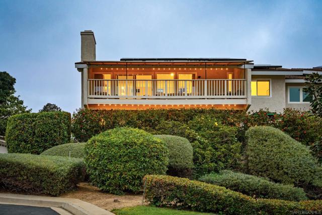 2207 Caminito Cabala, La Jolla CA: https://media.crmls.org/mediaz/a3a417a4-2a33-4232-8666-dca20d4c11a9.jpg