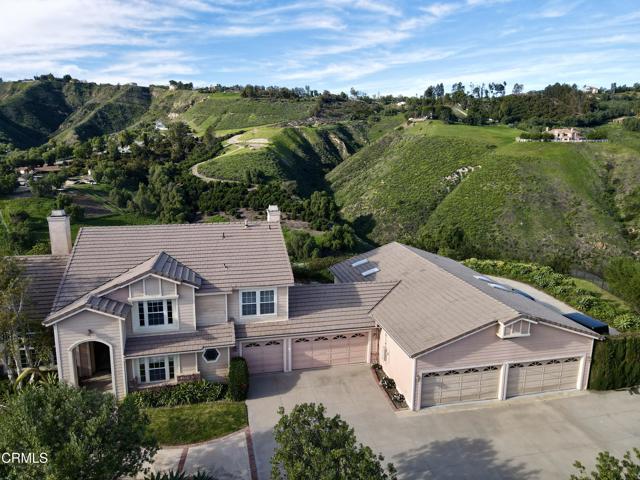 Detail Gallery Image 2 of 30 For 12387 Ridge Dr, Santa Rosa,  CA 93012 - 3 Beds | 4 Baths