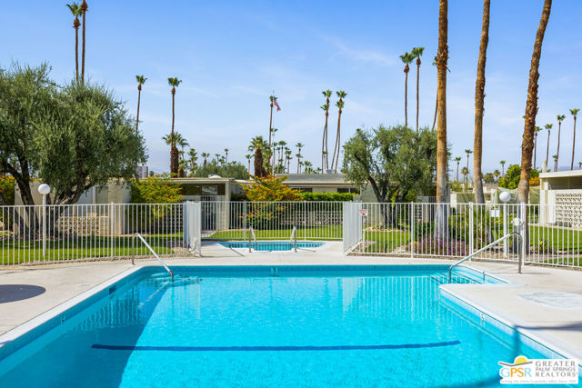 1821 Sandcliff Road, Palm Springs CA: https://media.crmls.org/mediaz/a3a476d3-3904-4d13-9b49-3e48b72b0347.jpg