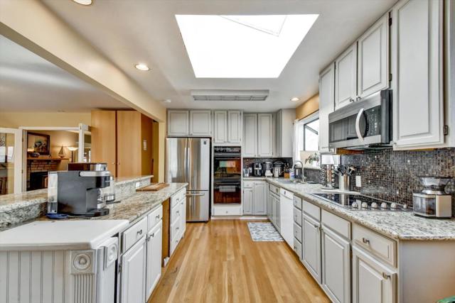 847 Arguello Boulevard, Pacifica CA: https://media.crmls.org/mediaz/a3a4c700-2952-4b30-9654-120a769d1ddc.jpg