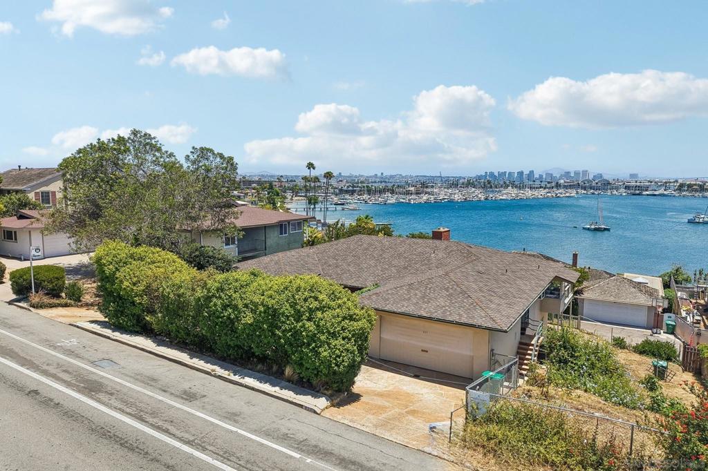 827 Rosecrans St - photo 18