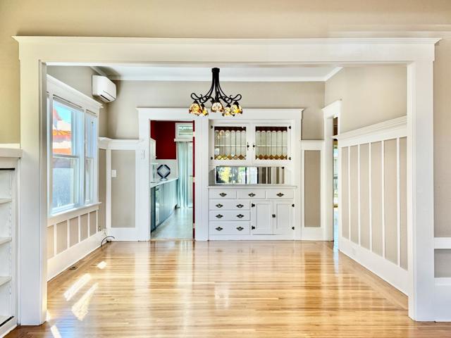 809 Bayswater Avenue, Burlingame CA: https://media.crmls.org/mediaz/a3a5d869-395f-4e0b-8004-afdca0cd4ec3.jpg
