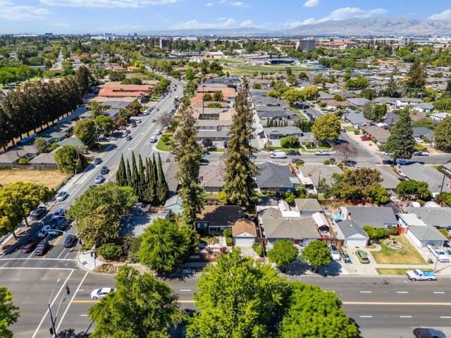 2289 Newhall Street, Santa Clara CA: https://media.crmls.org/mediaz/a3a5fb3e-18b7-4740-90f2-c000b231fb62.jpg