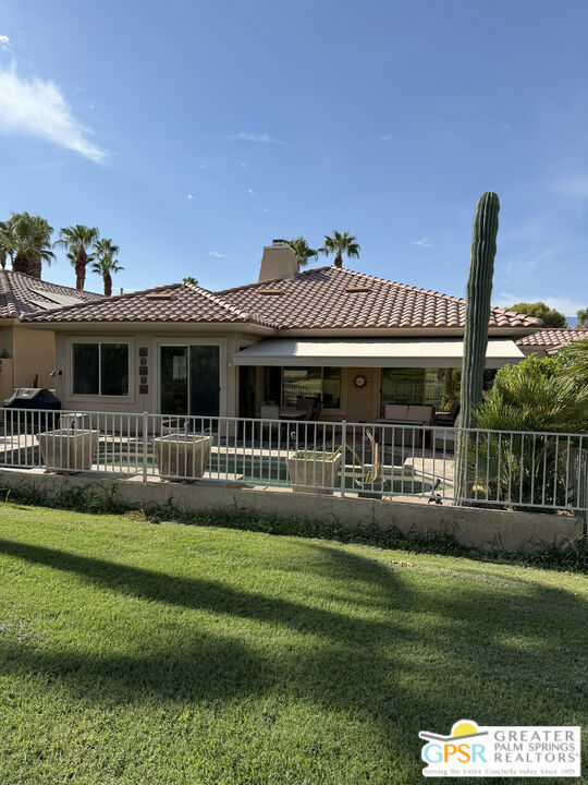 154 Kavenish Drive, Rancho Mirage CA: https://media.crmls.org/mediaz/a3a62c06-e8c9-4a4c-9a9d-e002c43637cf.jpg