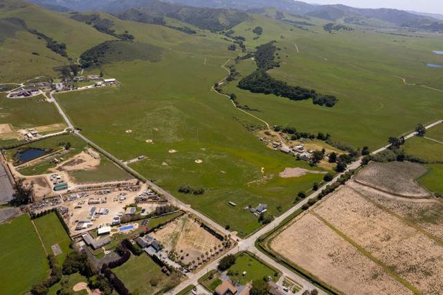 540 Old Natividad Road, Salinas CA: https://media.crmls.org/mediaz/a3a64b02-74ea-4bb6-b8f9-7f0f723f749e.jpg