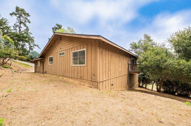 19400 Eden Court, Salinas CA: https://media.crmls.org/mediaz/a3a68216-f12f-493a-8553-6b4a28862d65.jpg