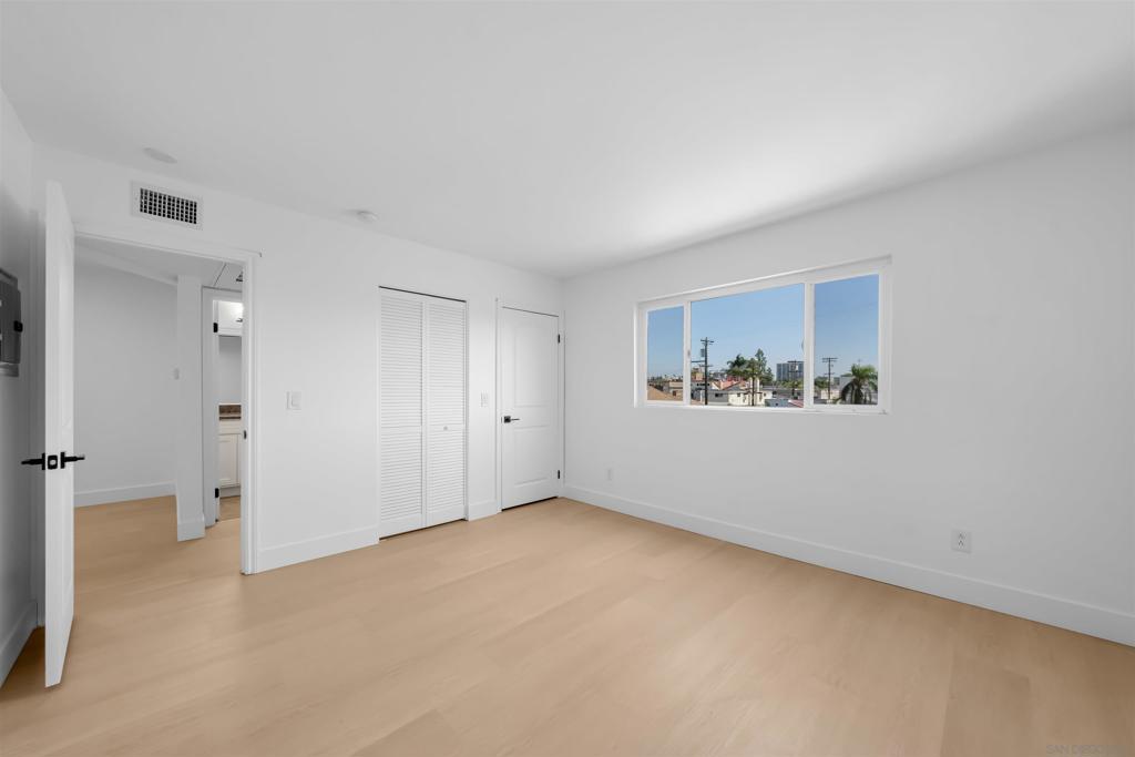 1030 Robinson Ave - photo 13