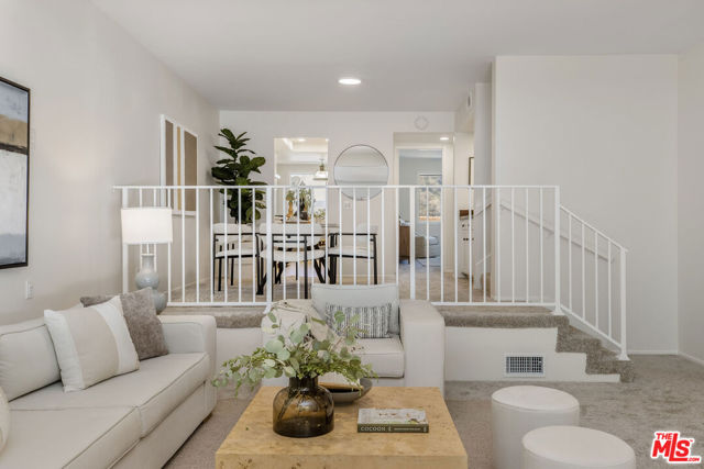 17107 Palisades Circle photo 3