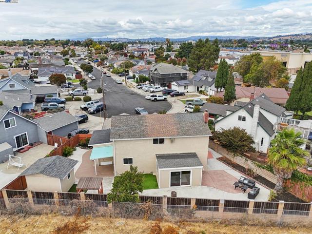 28399 Cubberley Ct, Hayward CA: https://media.crmls.org/mediaz/a3a7c4d8-474b-4159-92bd-bc760c0d004f.jpg
