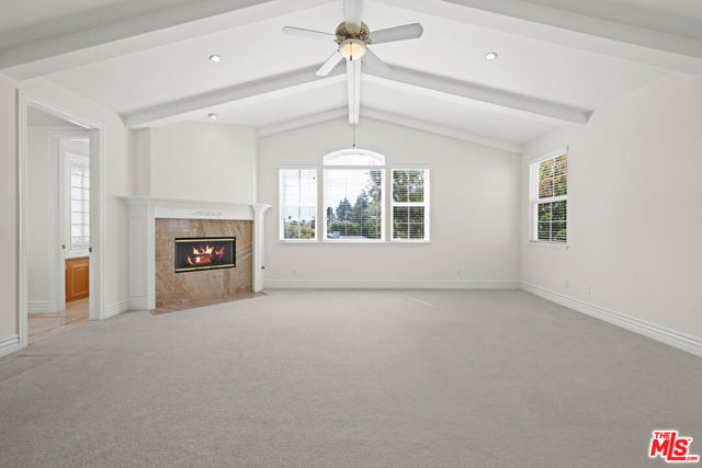 1756 Ruhland Avenue, Manhattan Beach CA: https://media.crmls.org/mediaz/a3a87a25-45d6-4873-994a-e2eaaaf2ed01.jpg