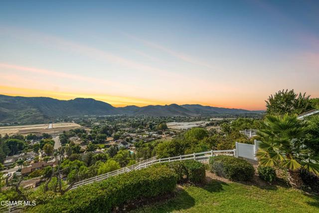 11300 Highridge Court, Camarillo CA: https://media.crmls.org/mediaz/a3a8a5ec-4140-4877-8a78-2042689cba3d.jpg