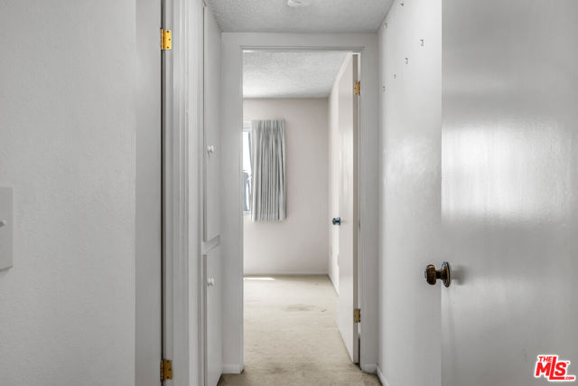 13135 Mindanao Way, Marina del Rey CA: https://media.crmls.org/mediaz/a3a91c29-6e36-41a8-81f4-43829e38e9e6.jpg