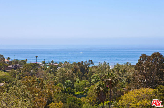 6228 Sycamore Meadows Drive, Malibu CA: https://media.crmls.org/mediaz/a3a9bb1d-1bbf-49c4-bc78-497f6c3956a2.jpg