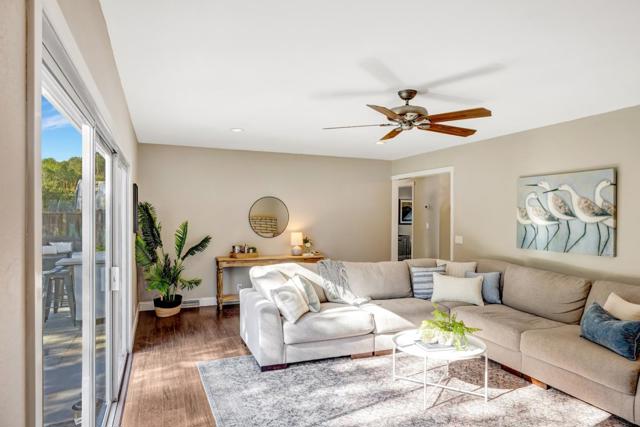 15410 Oak Hills Drive, Salinas CA: https://media.crmls.org/mediaz/a3a9efe3-7135-49c3-abeb-028a8dbe168d.jpg