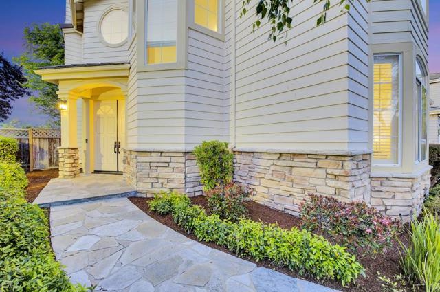 998 Governors Bay Drive, Redwood City CA: https://media.crmls.org/mediaz/a3aacc9c-507a-40cd-8579-4f7a53bd6df5.jpg