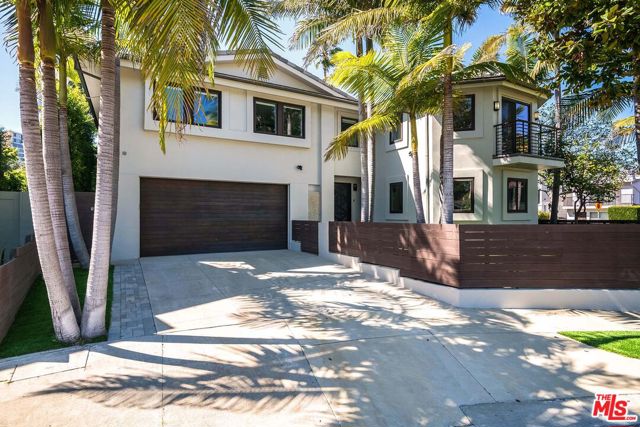3201 Viola Place, Marina del Rey CA: https://media.crmls.org/mediaz/a3aae5b3-6d10-448c-926f-4d7ed7369a6b.jpg