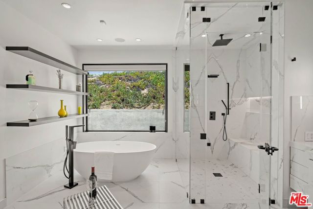 455 Castle Place, Beverly Hills CA: https://media.crmls.org/mediaz/a3ab70e6-d468-4b30-93e8-a76bdf7c358e.jpg