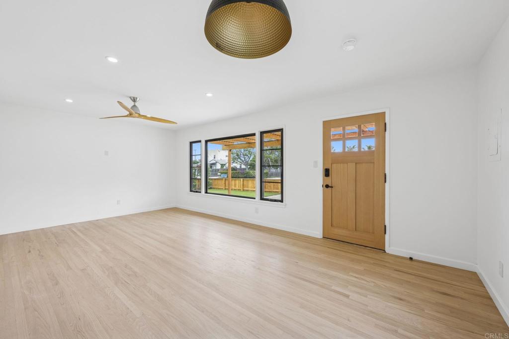 1061 Buena Vista Way - photo 10