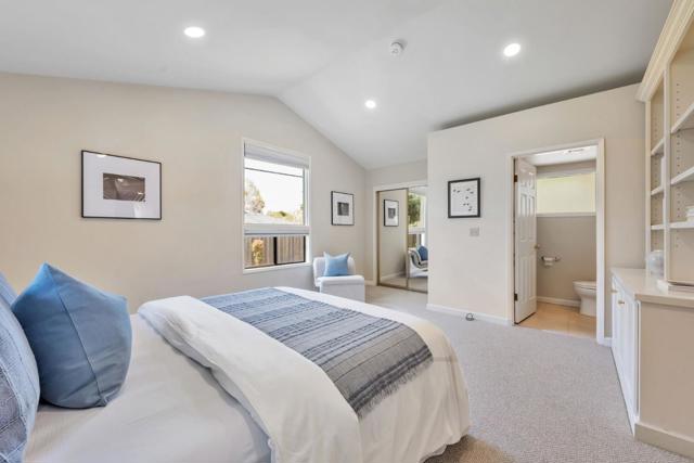 171 E Creek Drive, Menlo Park CA: https://media.crmls.org/mediaz/a3acaf7d-f2b5-4150-a7f1-55ae6a242d79.jpg