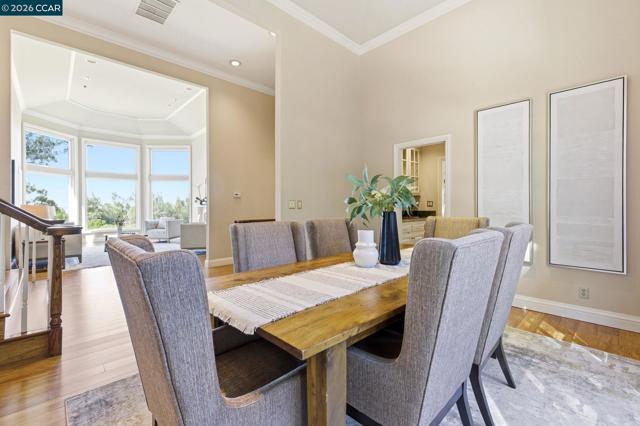 Image 6 of 50 For 725 Castle Rock Rd