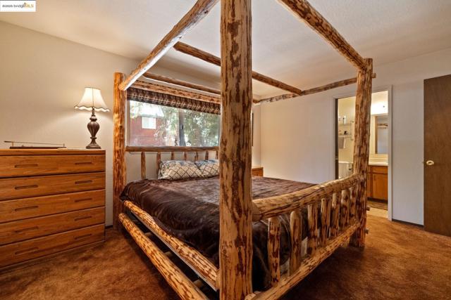 2119 Silverado Way, Arnold CA: https://media.crmls.org/mediaz/a3add4c2-b800-4c40-8455-1675653eb1dc.jpg