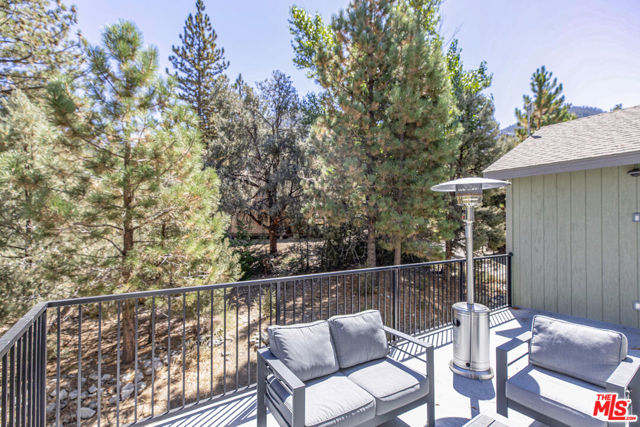 1712 Woodland Drive, Pine Mountain Club CA: https://media.crmls.org/mediaz/a3ae7dd3-53cd-4c73-9555-f4362a431009.jpg
