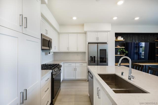 6861 Secano St, San Diego CA: https://media.crmls.org/mediaz/a3af1dde-266b-4e43-965d-aec53e7b46a1.jpg