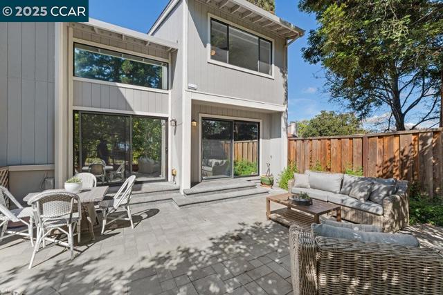 955 Camino Verde Cir, Walnut Creek CA: https://media.crmls.org/mediaz/a3af691a-cc68-4491-968c-58f86db0e515.jpg