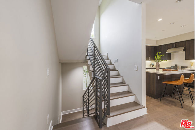 1400 N Fuller Avenue, Los Angeles CA: https://media.crmls.org/mediaz/a3b1092c-6204-4ef9-8ab6-71fd0ce032e8.jpg